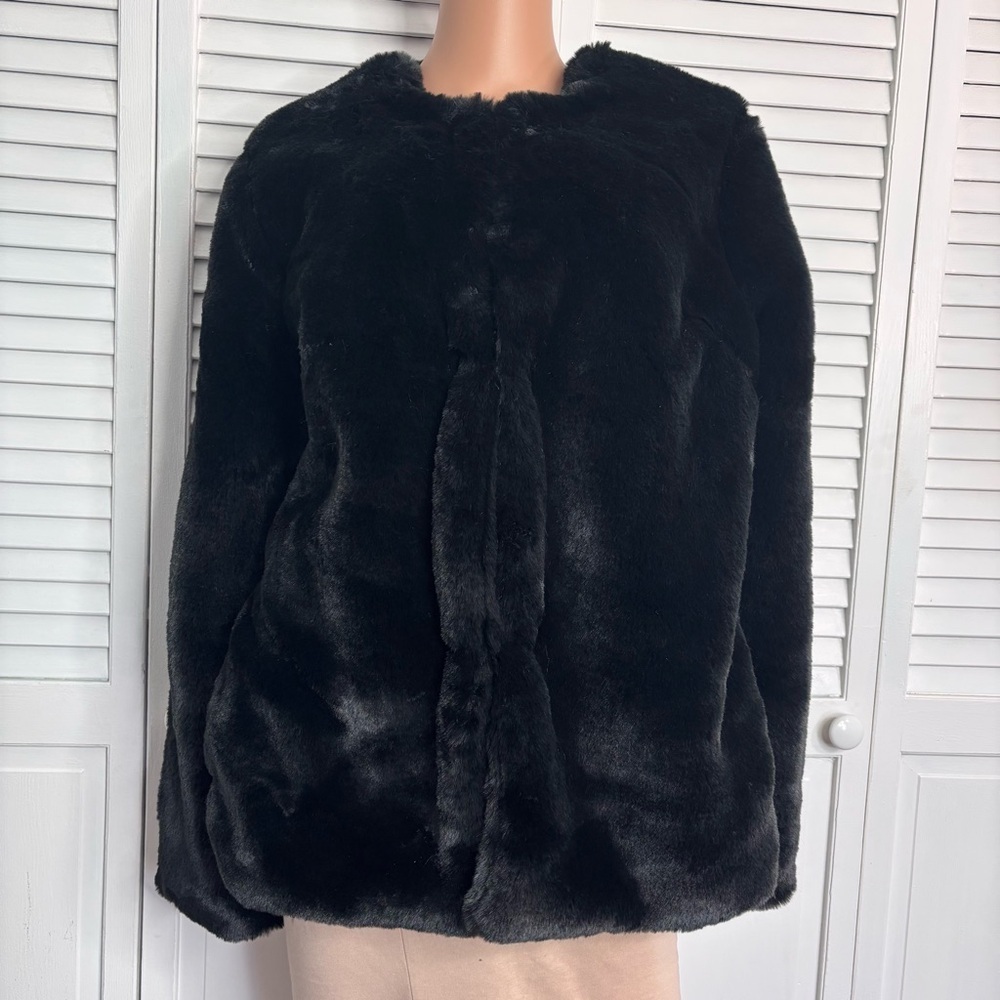 Price is firm LIZ CLAIBORNE Black Faux Fur Polyester Coat Size XL